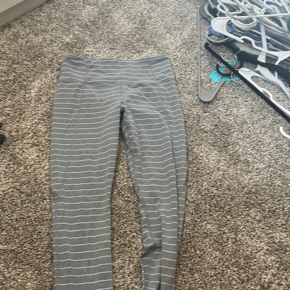 Athleta, small